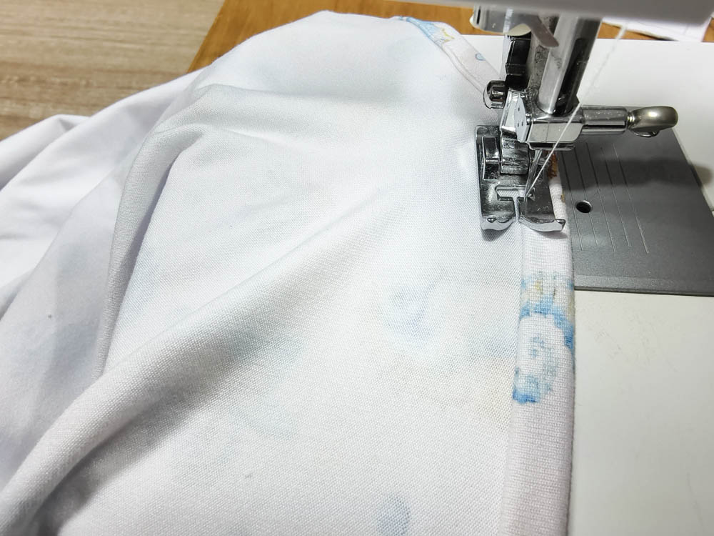 Finishing the Bottom Hem Neckline and Sleeves 3 1