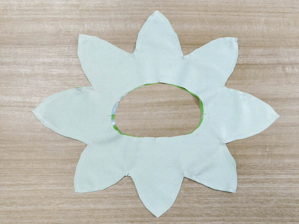 Placement of the green section used for the pumpkin leaf detail 6