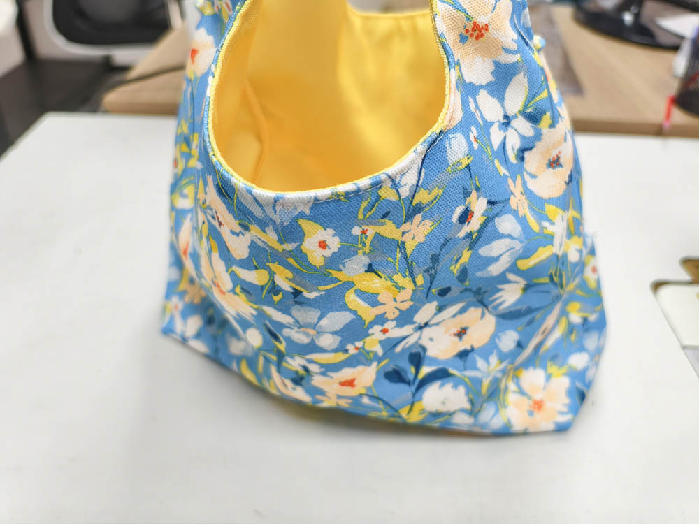 Looking at the Two Tone Design 3